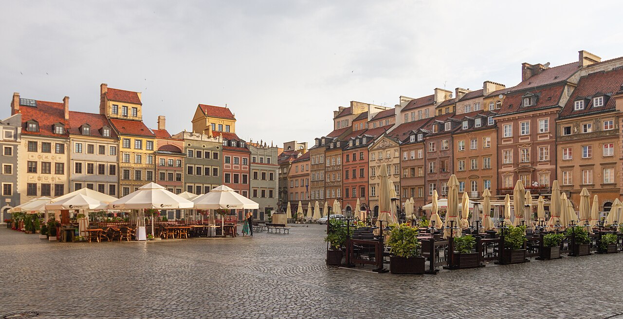 The Old Town Market Square in Warsaw, lined with rebuilt townhouses