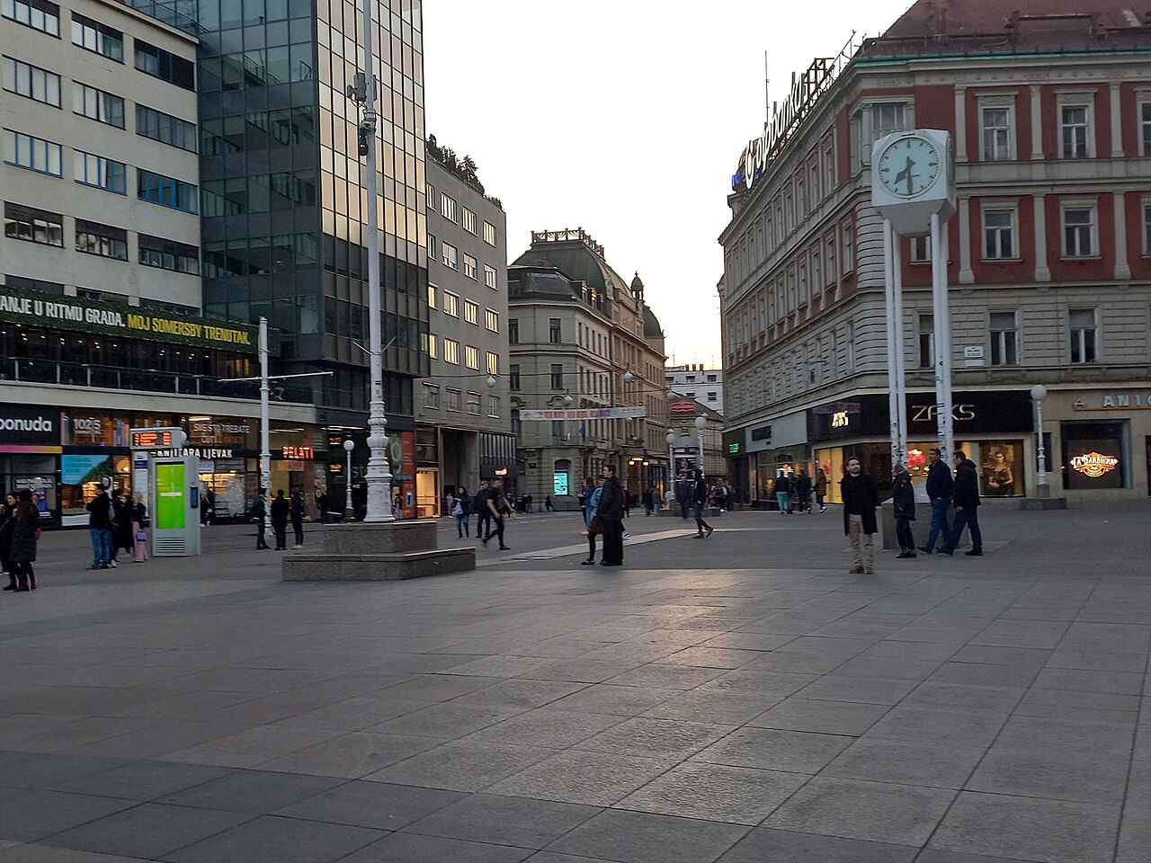 Ban Jelačić Square in the center of Zagreb, with the statue and surrounding buildings