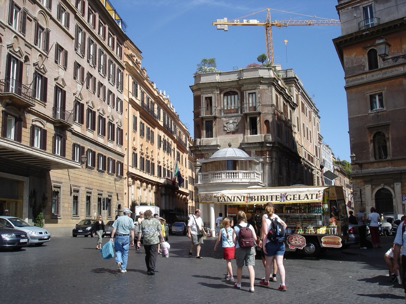 Hotel Hassler beside Trinità dei Monti